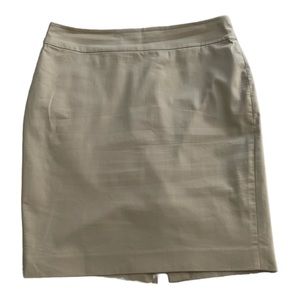 Ann Taylor 10P PENCIL skirt in ecru